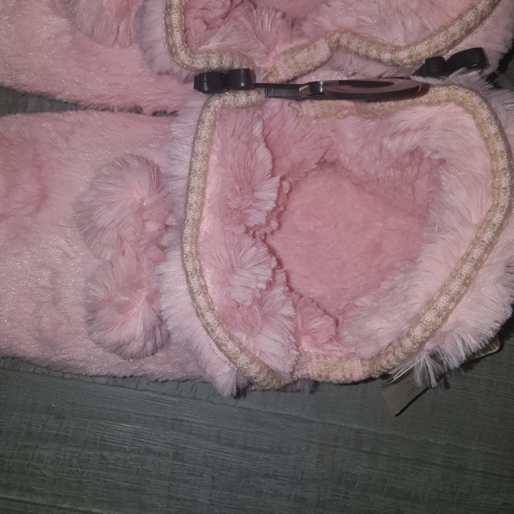 MUK LUKS super soft bootie slippers - Picture 3 of 3
